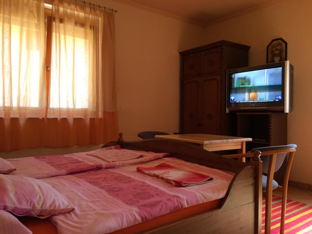 Margaréta Apartman Appartamento Sárvár Esterno foto